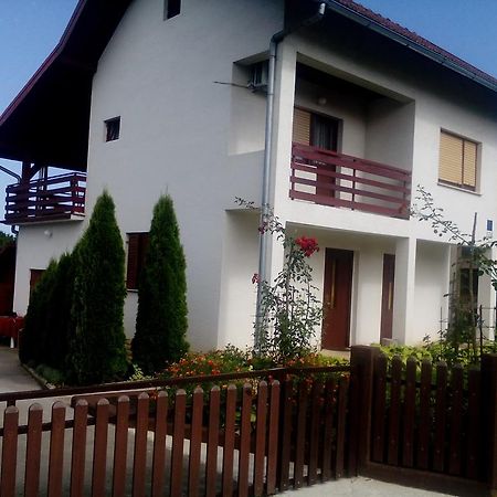 Korana Apartment Слуни Экстерьер фото